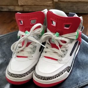 Jordan Spizike Kids Size 5Y